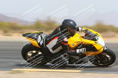 media/Apr-10-2022-SoCal Trackdays (Sun) [[f104b12566]]/Turn 3 Inside (1150am)/